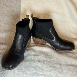 Crown Vintage Giancita Black Bootie Size 9